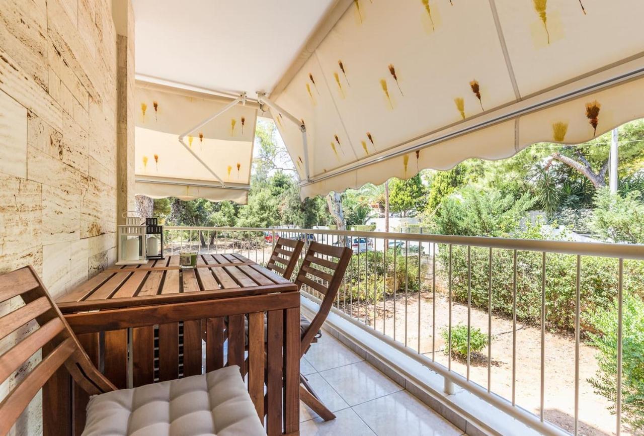 Elegant Apartment W Great Balcony In Vouliagmeni Athén Kültér fotó