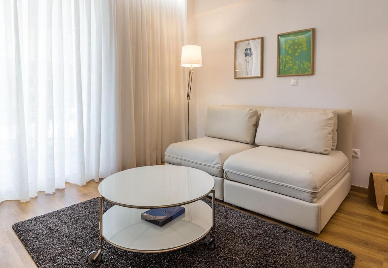 Elegant Apartment W Great Balcony In Vouliagmeni Athén Kültér fotó